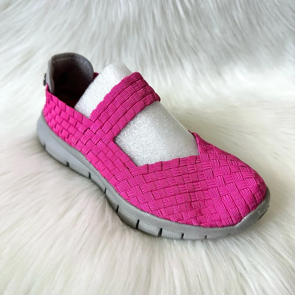 NWT bernie mev. Kids Hot Pink Rigged Charm Flat Shoes EU 34